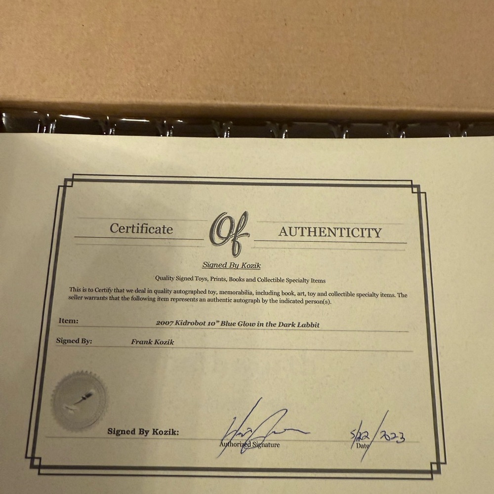 Frank Kozik SIGNED Kidrobot 10" Blue Labbit - Picture 7 of 11